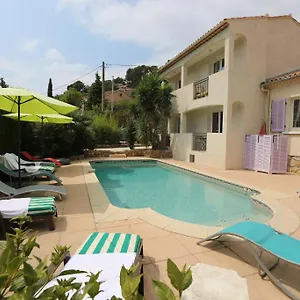 La Bastide Des Pins Couette-café Le Pradet